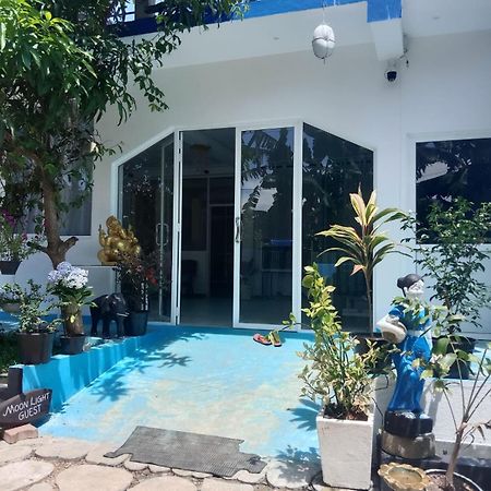 Moon Light Guest Bed & Breakfast Mirissa Bagian luar foto