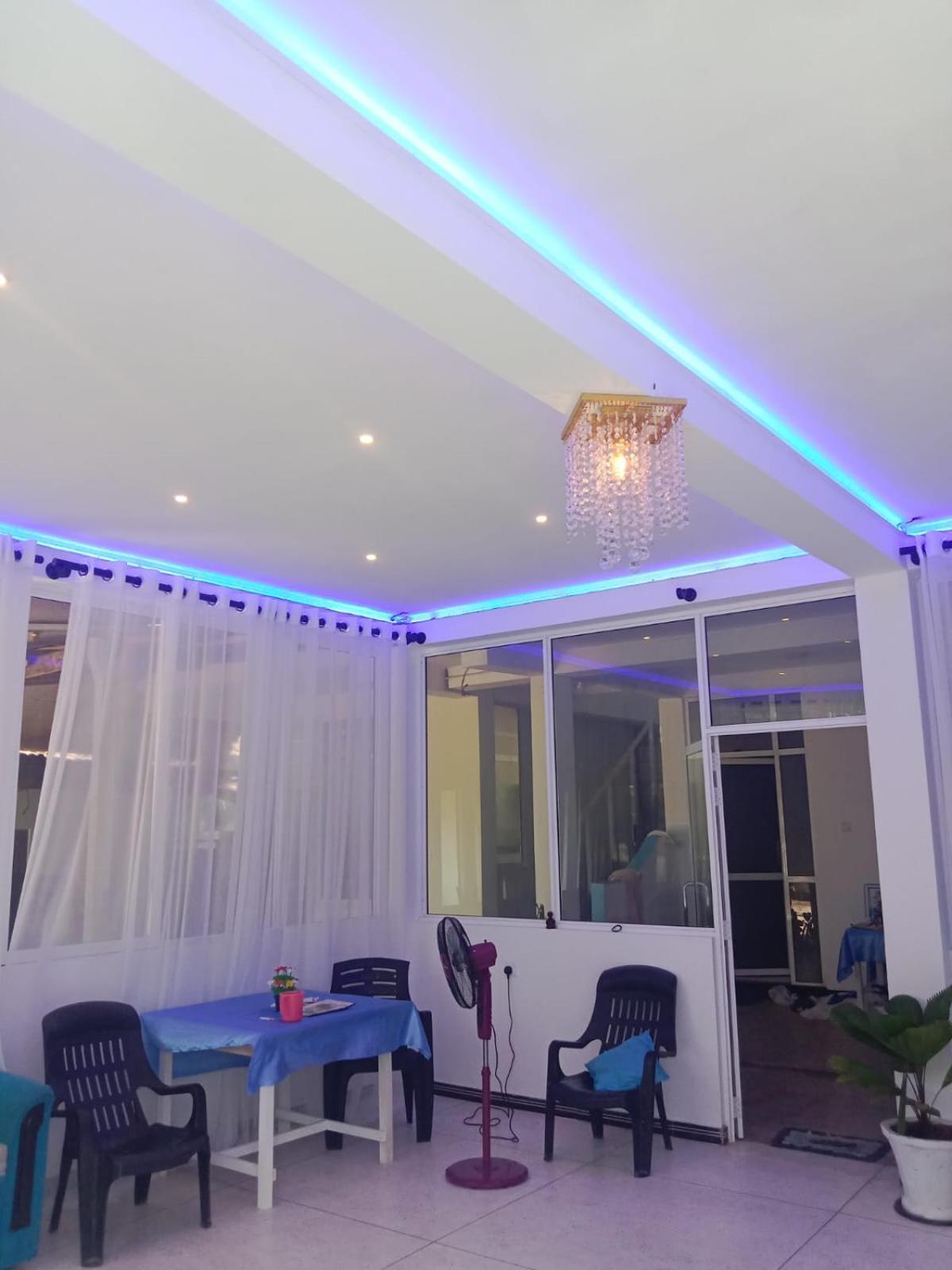 Moon Light Guest Bed & Breakfast Mirissa Bagian luar foto
